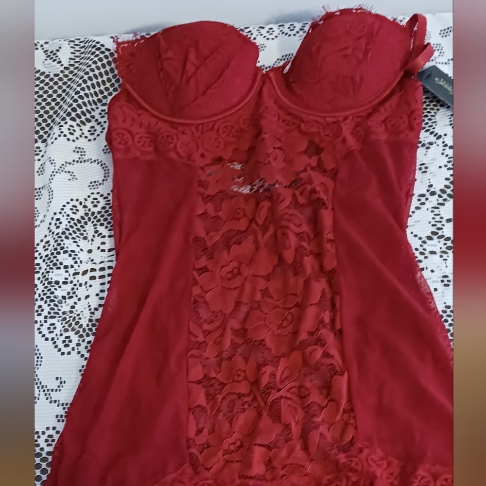 Red Fitted Slip - Picture 2 of 6